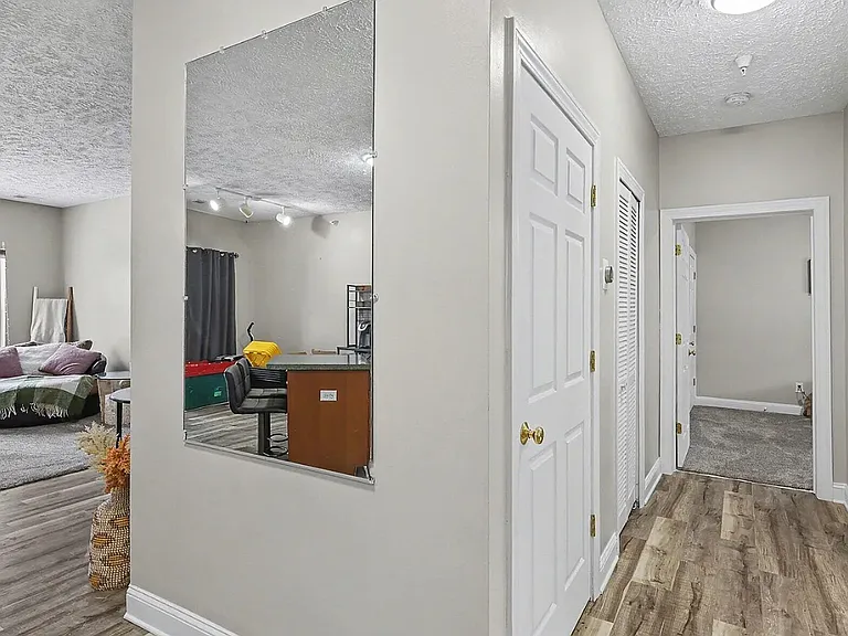 288 W Saginaw St #102 — Photo 7