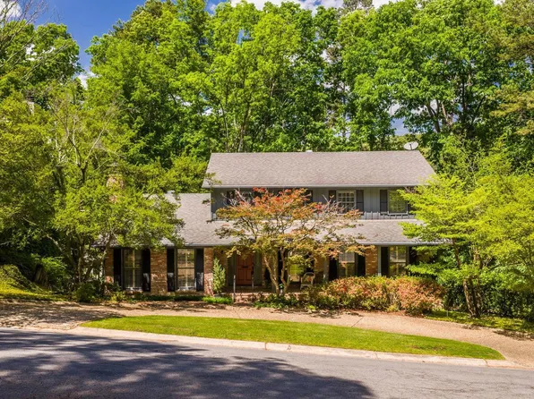 20 Foxhunt Trl, Little Rock, AR 72227