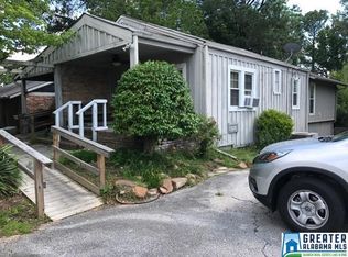 1160 Hardwick Ln, Birmingham, AL 35209