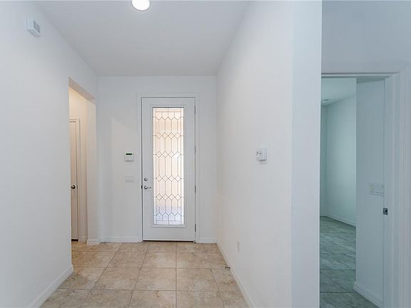 3rd image of 3407 Fallbrook Dr