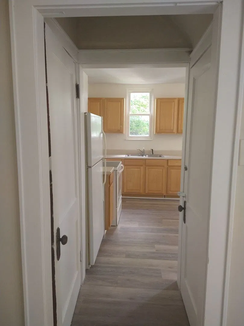 206-208 N Harris Ave — Photo 4