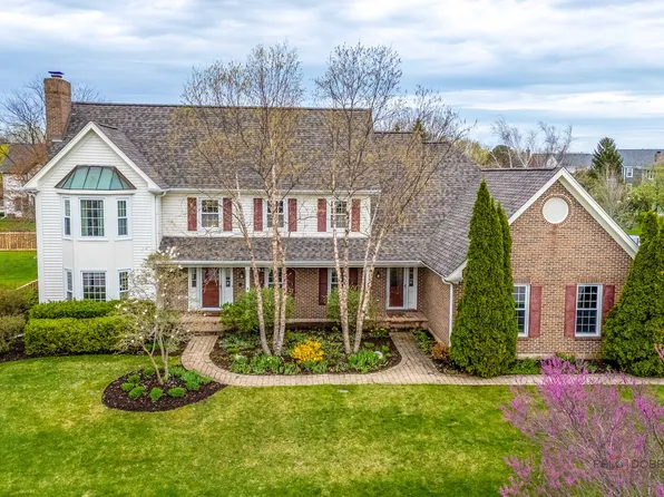 383 Barn Swallow Ln, Vernon Hills, IL 60061