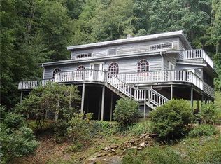 712 Deacon Rd, Burnsville, NC 28714