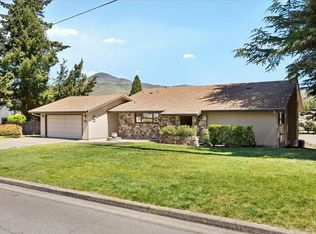 53 S Foothill Rd, Medford, OR 97504