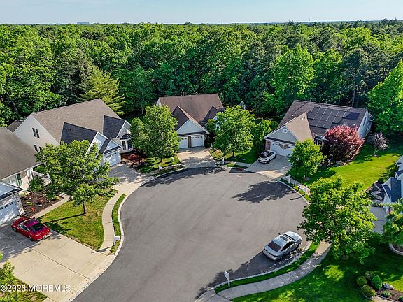 5th image of 7 Oakhill Court