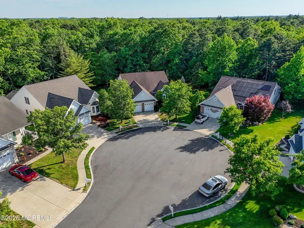 7 Oakhill Court, Jackson, NJ 08527