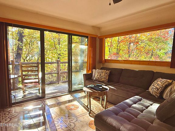 5th image of 1081 Cove Rd APT 914