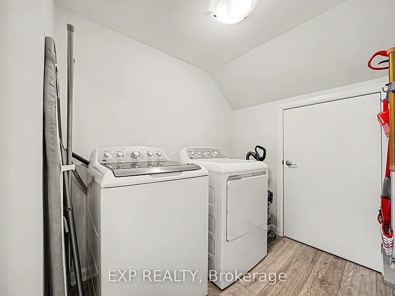 108 Teelin Cir — Photo 28