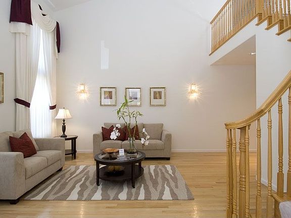 3rd image of 651 Chestnut Ave