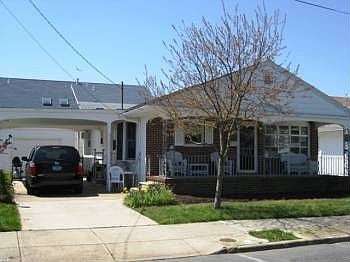 1st image of 308 E Charleston Ave