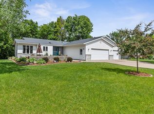 216 Crestview Cir, Jordan, MN 55352