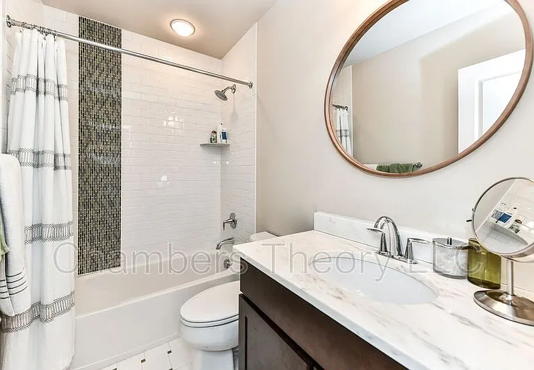 2453 N Jefferson St — Photo 33