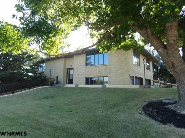 310 Margaret Dr, Gering, NE 69341