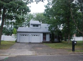 1948 Powder Horn Rd, Toms River, NJ 08755