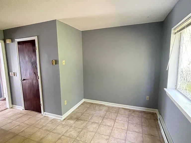 179 Lincoln St #9 — Photo 5