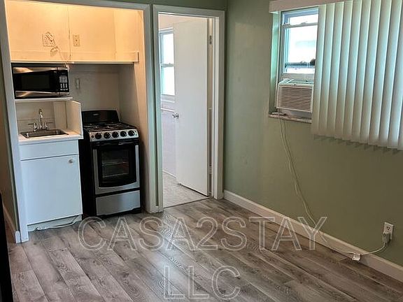 2nd image of 4917 Vincennes St APT 1