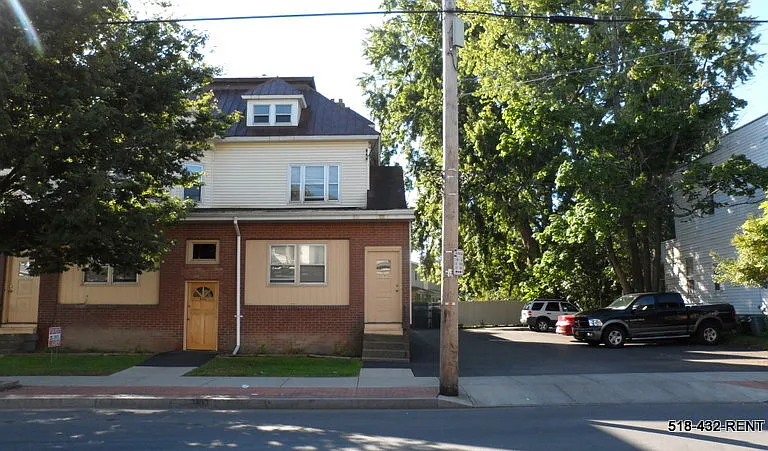 420 Delaware Ave — Photo 28