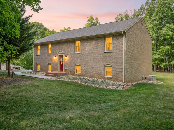 970 Holiday Ln, Lynchburg, VA 24504