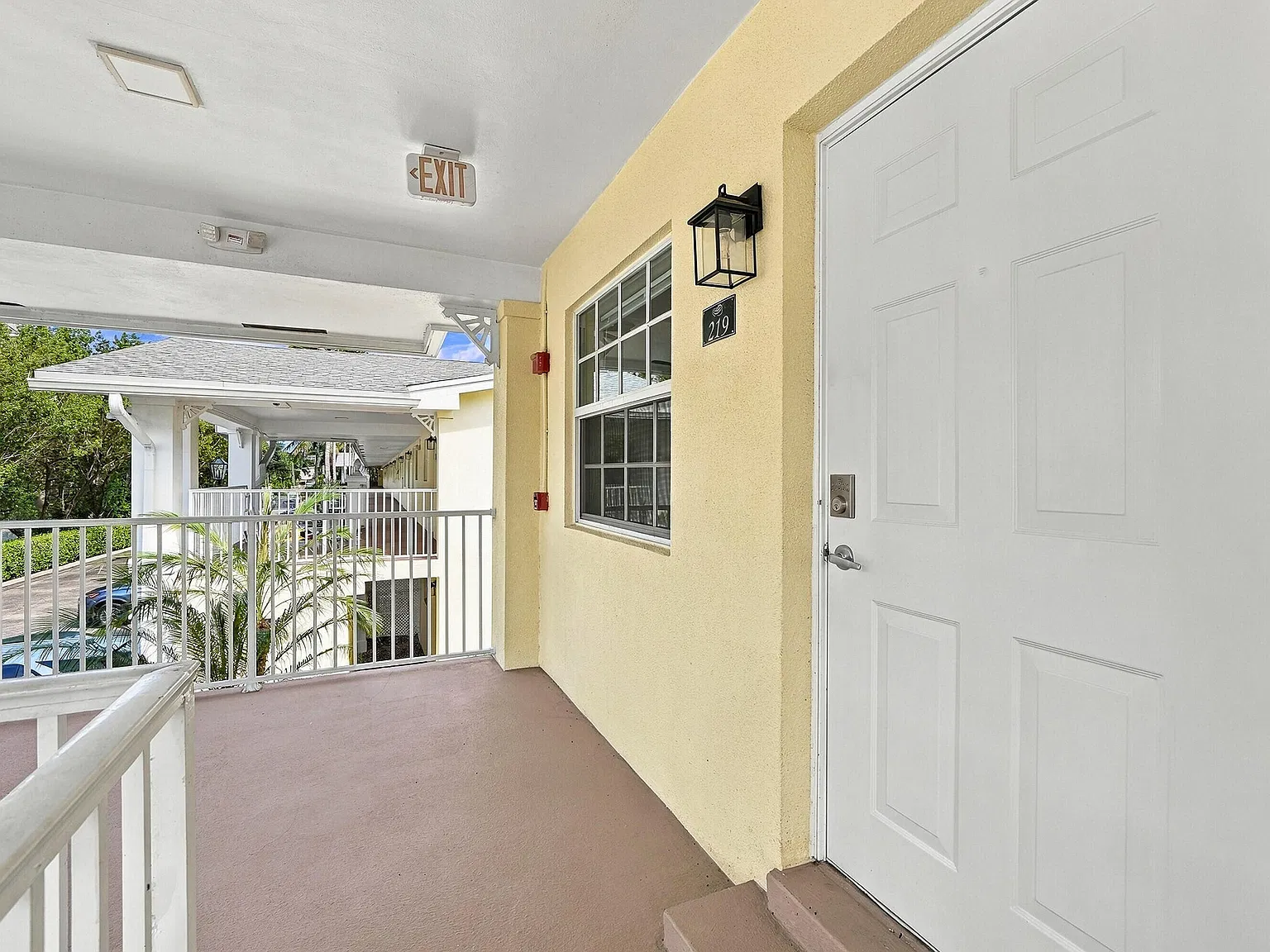 2 bed, 1.0 bath, 607 sqft, $2,500 — Photo 2