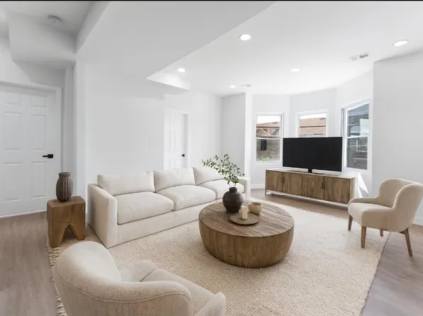 437 Bramhall Avenue image 1 of 26