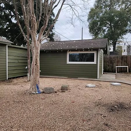 1546 Antoine Dr — Photo 11