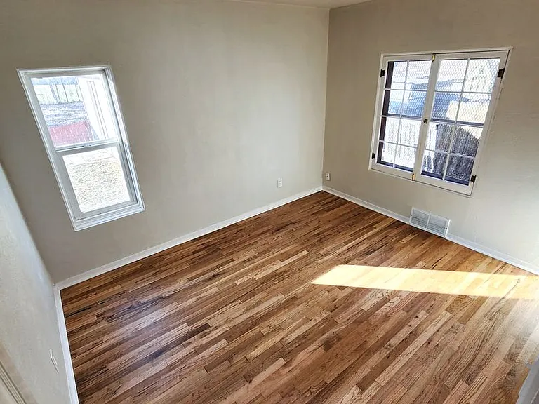 1007 S Ivy St — Photo 14