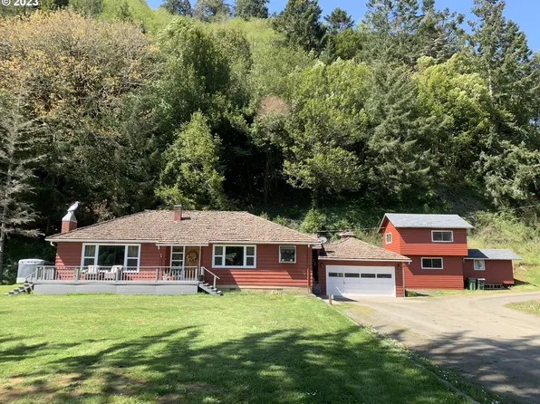 64508 Donovans Dr, Coos Bay, OR 97420