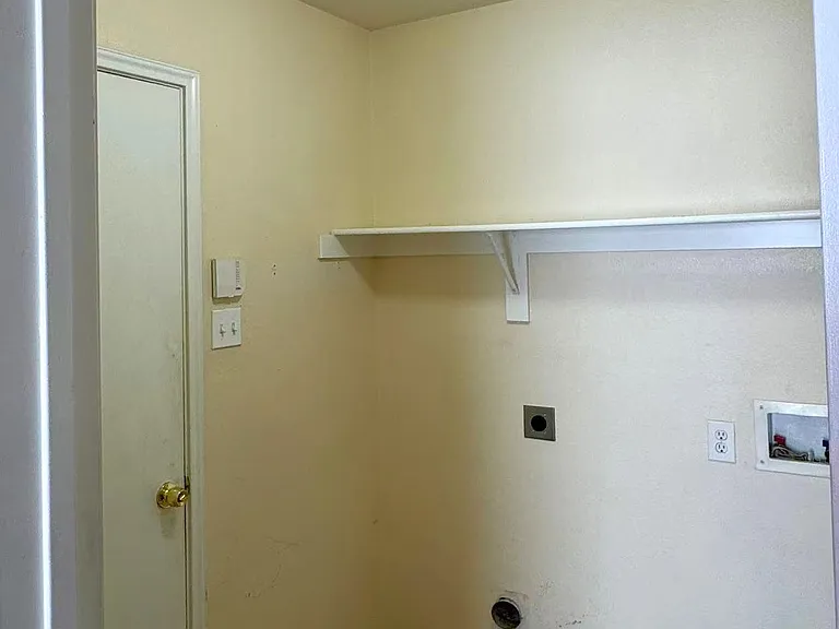 5301 Comanche Wells Dr — Photo 13