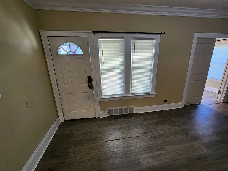 15816 Grovewood Ave — Photo 22
