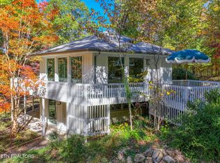 380 Country Square Rd, Newport, TN 37821