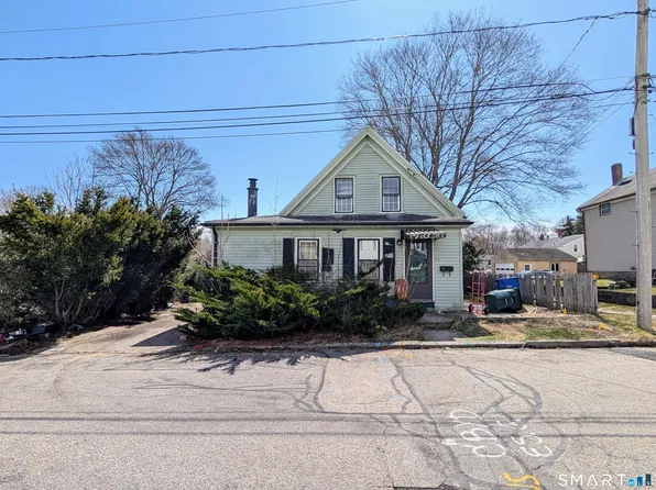 15 Walnut Street, Stonington, CT 06379
