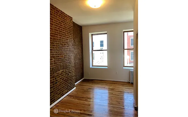 Rented by Douglas Elliman | media 22