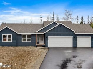 8549 E Eagle View Cir, Palmer, AK 99645