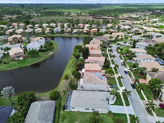 5th image of 2731 Misty Oaks Circle