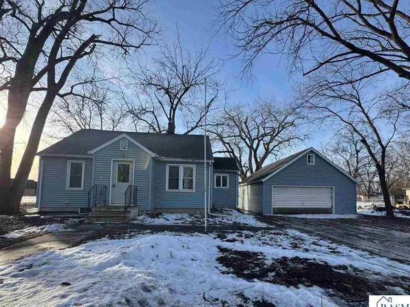 104 N 3rd St, Eagle Lake, MN 56024