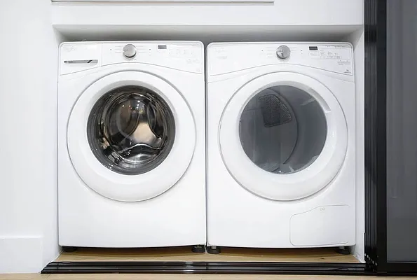 Rented by Safdie Realty Group | media 40