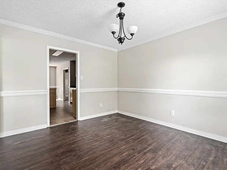 10020 Silverthorne Ct — Photo 7
