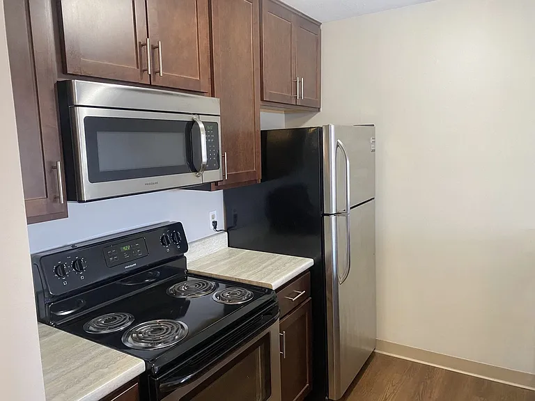 Lexington Hills Apartments — Photo 77
