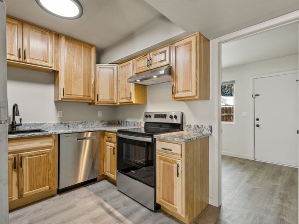 1220 S Lone Tree Rd APT A