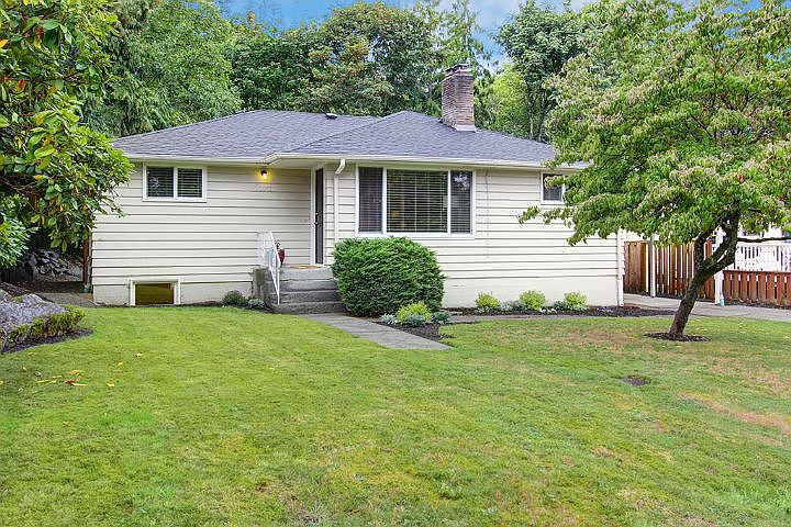 1st image of 10053 36th Ave NE