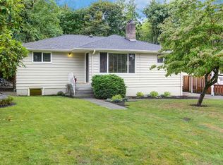 10053 36th Ave NE, Seattle, WA 98125