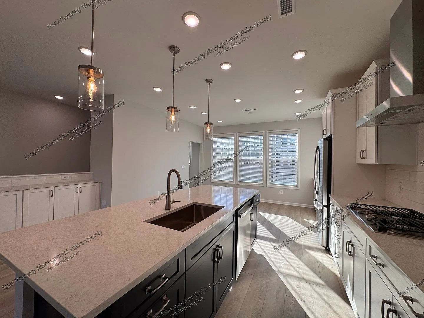 4 bed, 3.5 bath, 2227 sqft, $2,500 — Photo 3