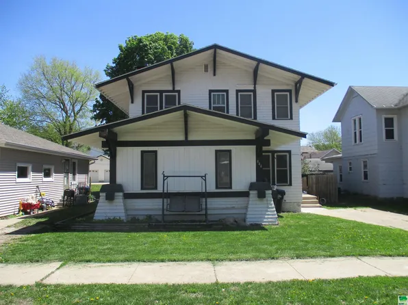 444 Euclid Ave, Cherokee, IA 51012
