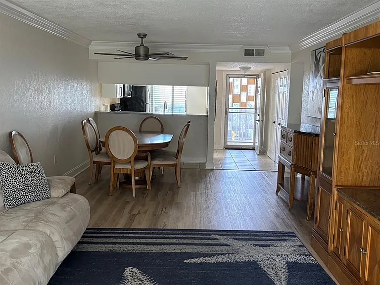 121 Island Way #331 — Photo 5