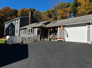 15 Douglas Rd, Webster, MA 01570