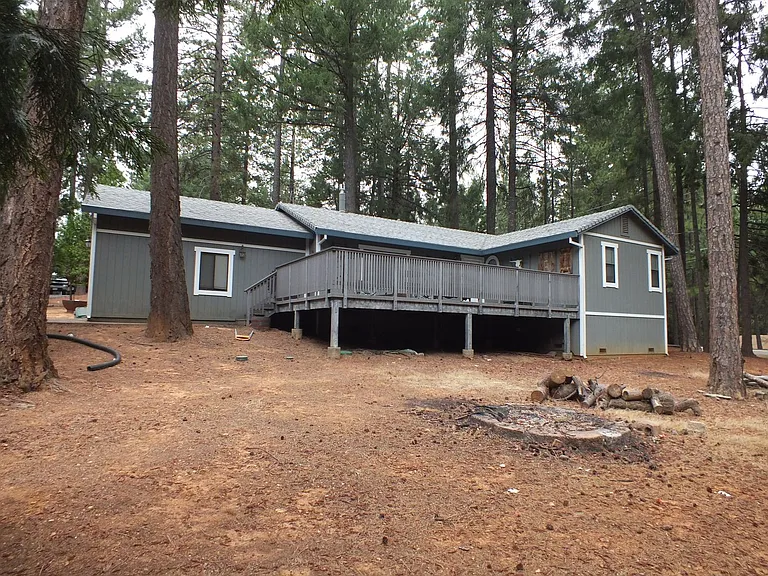 5680 Azalea Cir — Photo 1