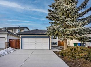 170 S Citadel Gdns NW, Calgary, AB T3G 3X6