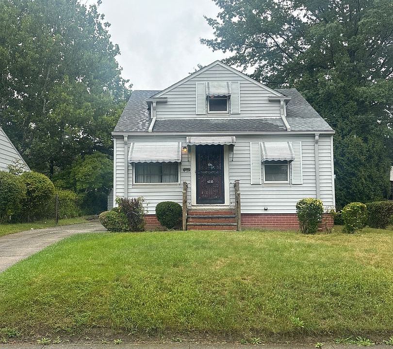 1st image of 4253 E 162nd St