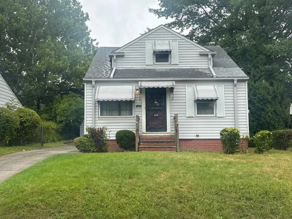 4253 E 162nd St, Cleveland, OH 44128