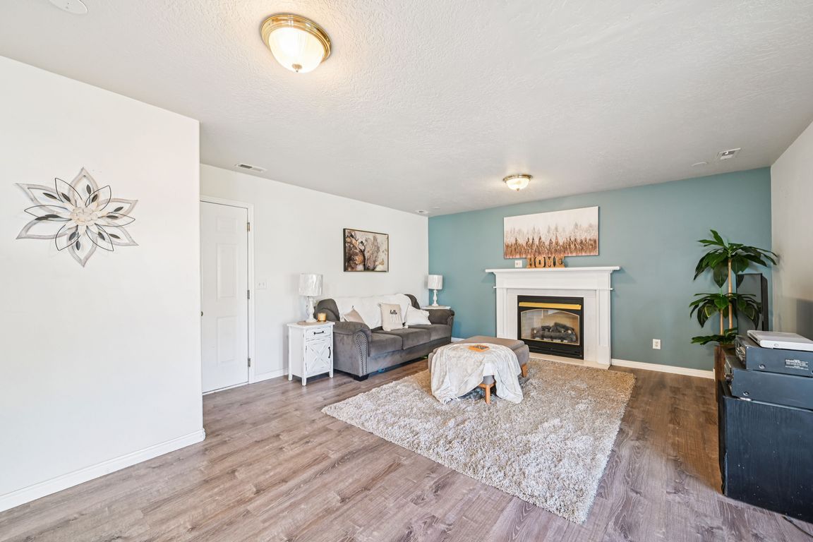 next background image